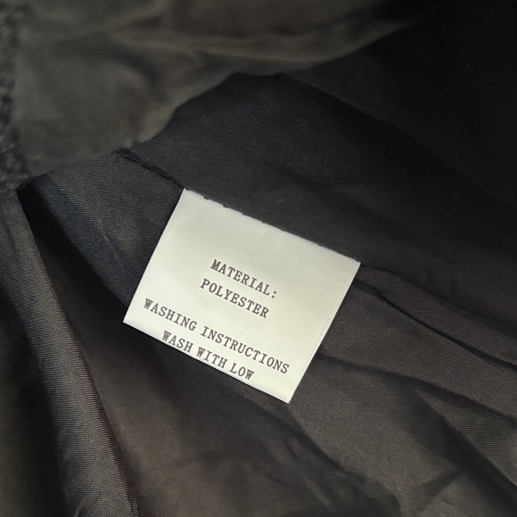 Chic Black Buttoned Vest for Women - Picture 8 of 9